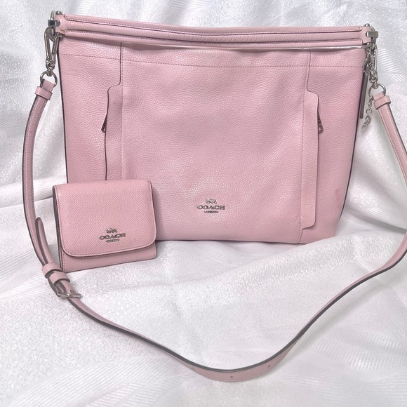 ✨SUPER SALE!! ✨Coach Pink Pebble Leather Scout Hobo Bag/wallet for price of bag! - Picture 1 of 16